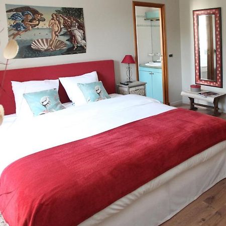 Saint Graal Bed and Breakfast Chamant Rum bild
