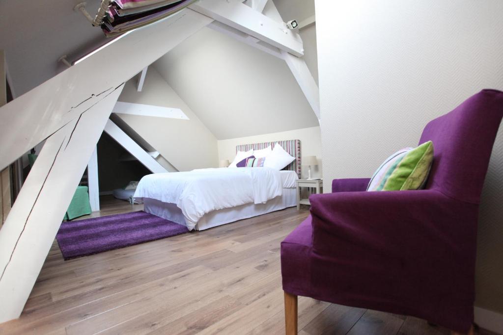 Saint Graal Bed and Breakfast Chamant Rum bild