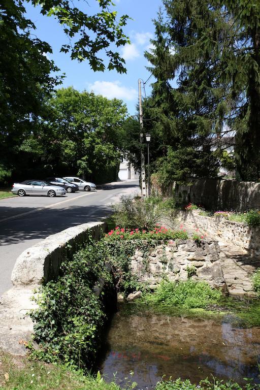 Saint Graal Bed and Breakfast Chamant Exteriör bild