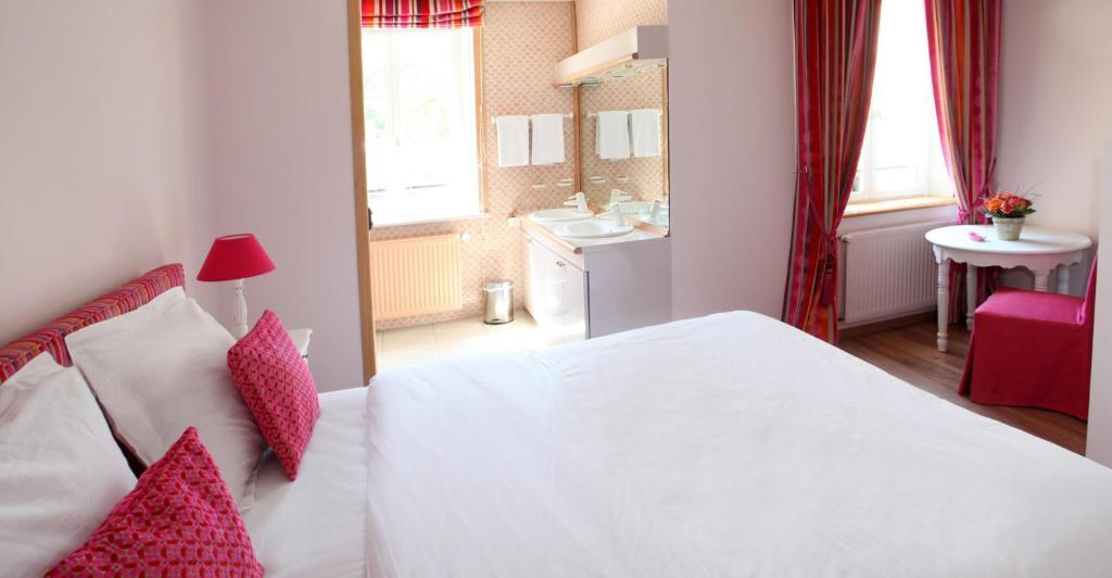 Saint Graal Bed and Breakfast Chamant Rum bild