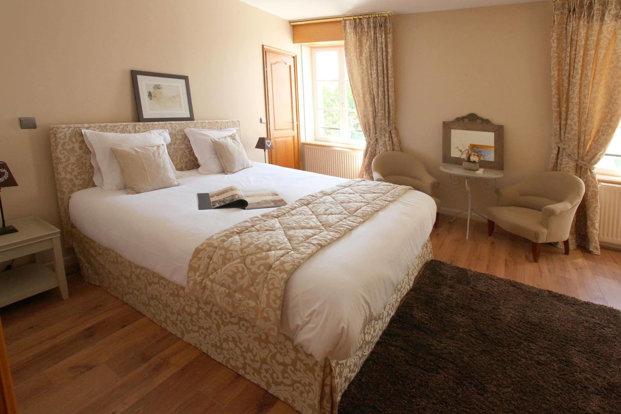Saint Graal Bed and Breakfast Chamant Exteriör bild