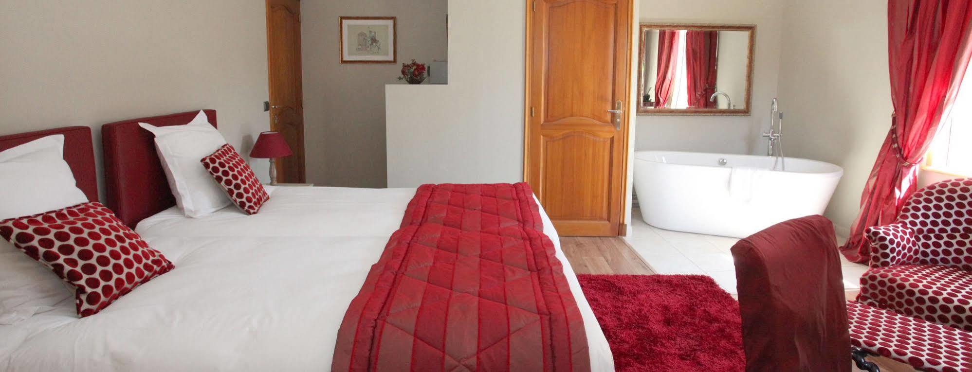 Saint Graal Bed and Breakfast Chamant Exteriör bild